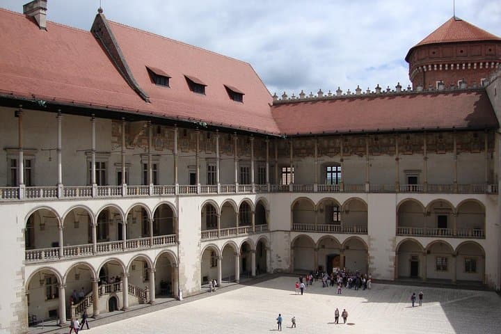 Krakow Skip The Line Wawel Castle and Cathedral Private Tour