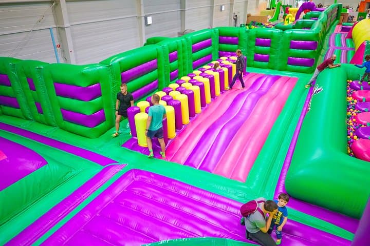 GOjump MEGAPARK Kraków-Sikorki 1h ticket: GOair Inflatable Park