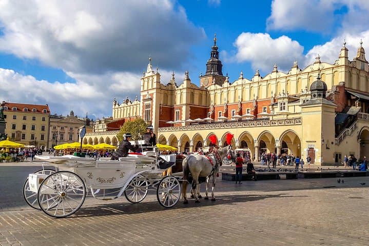 Explore Cracow in 60 minutes with a Local