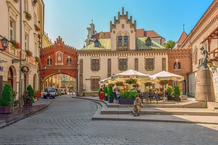 Explore the Instaworthy Spots of Cracow with a Local