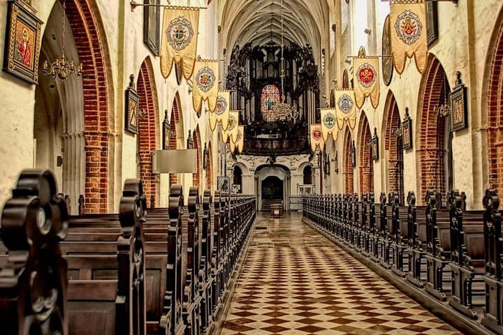 Oliwa Cathedral & Park - 2-Hour Private Transfer from Gdansk
