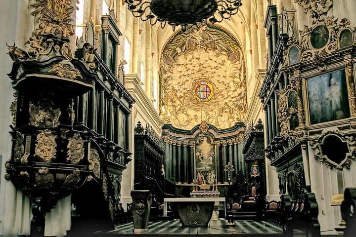 Oliwa Cathedral & Park - 2-Hour Private Transfer from Gdansk