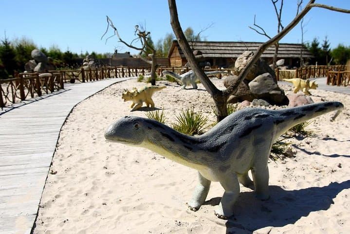 Leba Dinosaur Park - 10h private trip
