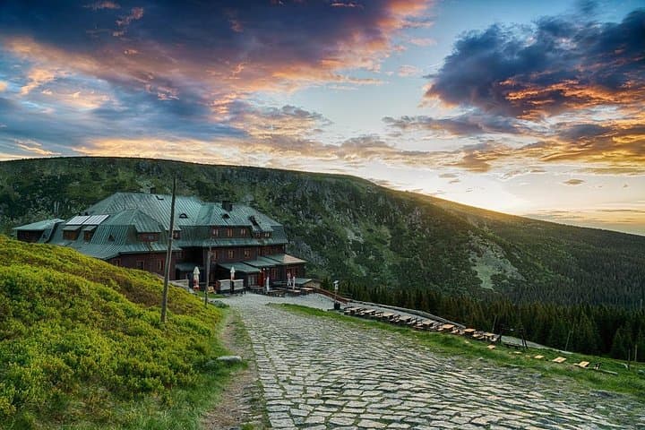 Wroclaw Day Tour to Giant Mountains, Karpacz, Palaces Valley