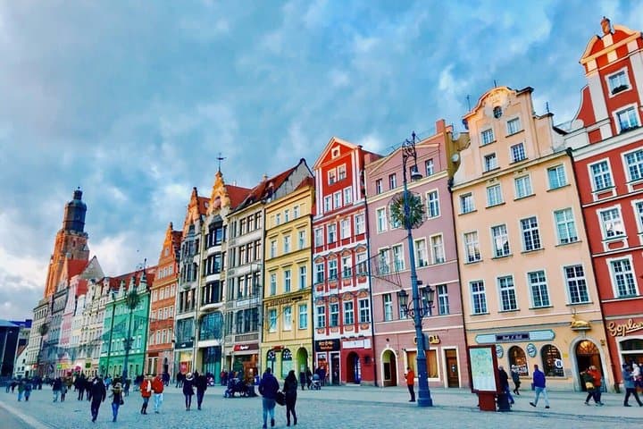 Private Transfer from Kobyla Góra city to Wroclaw (WRO) Airport