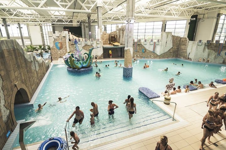 From Gdansk, Sopot, Gdynia: Private Aquapark Reda Transfer