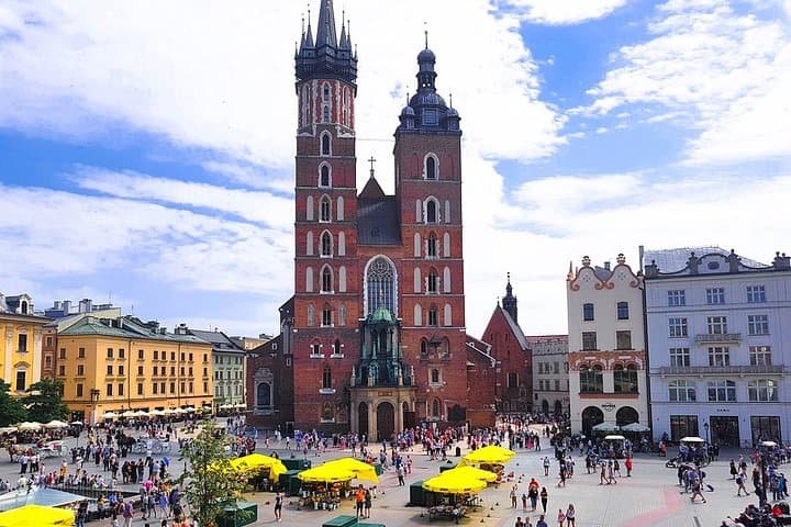 Private 3-hours Walking Tour of Krakow with official tour guide