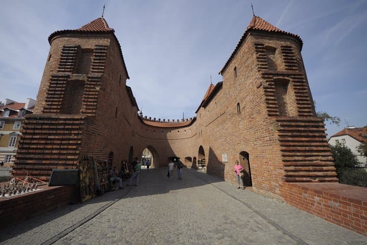 Warsaw Old Town with Royal Castle + POLIN Museum: SMALL GROUP /inc. Pick-up/