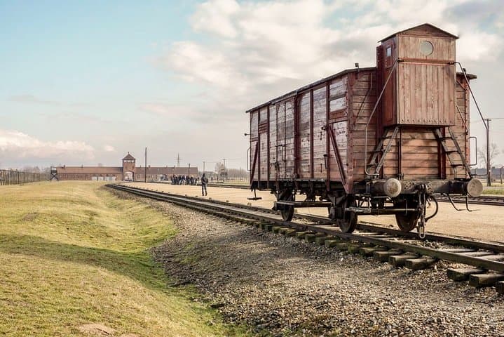 Guided Tour Krakow to Auschwitz-Birkenau with pickup options