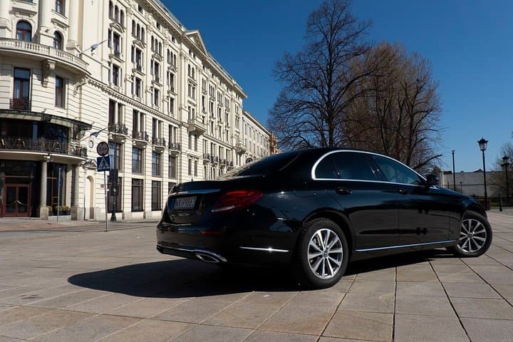 Luxury transport from/to Warsaw - Berlin / Tegel / Schönefeld by private car