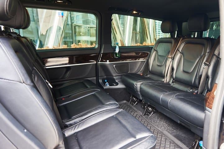 Luxury transport from/to Warsaw - Berlin / Tegel / Schönefeld by private van
