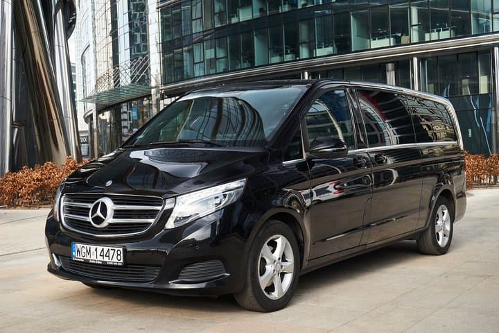 Luxury transport from/to Warsaw - Frankfurt / Intern. Airport FRA by private van