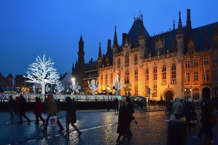 Festive Christmas Private Walking Tour in Zamosc