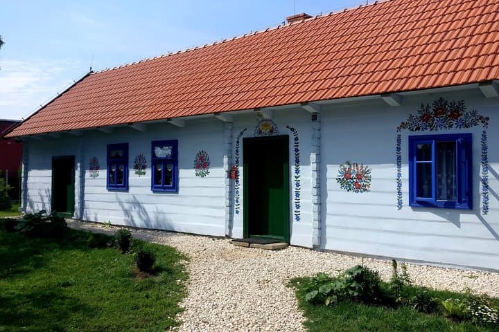 From Krakow: Zalipie - The Painted Village Private Tour