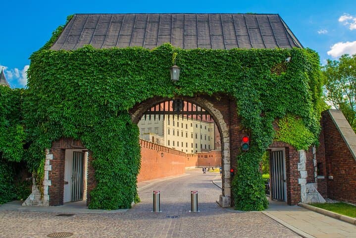 Touristic highlights of Krakow on a Private half day tour with a local
