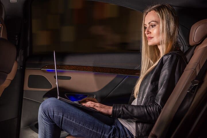 Airport to Cracow transfer by Luxurious VIP limo