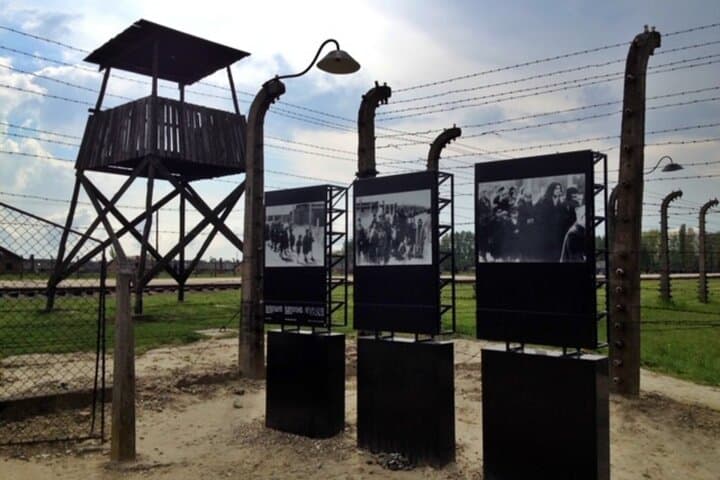 Auschwitz-Birkenau: private or group tour