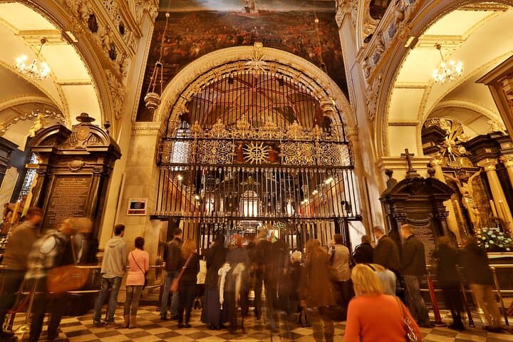 Full-Day Pilgrimage to the Black Madonna from Krakow