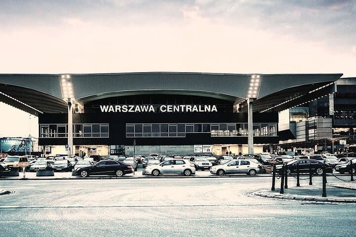 Private transfer from any location in Warsaw to Central Railway Station