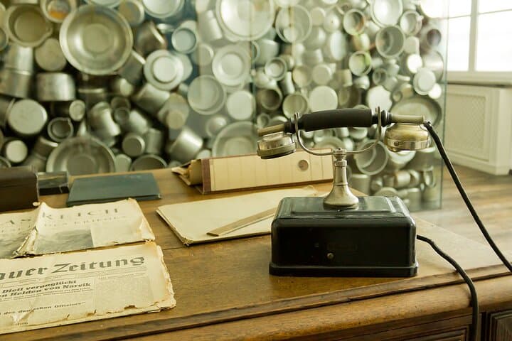 Full-Day Schindler's Factory and Salt Mine Tour in Wieliczka