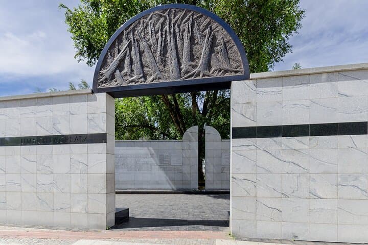 Half Day Treblinka Death Camp Small Group Tour from Warsaw with Lunch