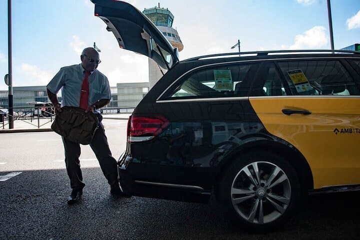 Warsaw Private Transfer from Warsaw Chopin Airport (WAW) to City centre