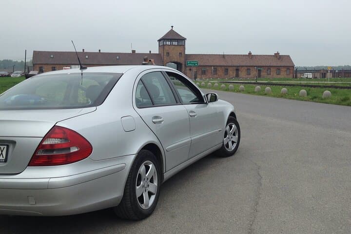 Auschwitz and Birkenau Round-Trip VIP Transport from Krakow