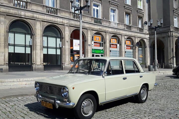 Krakow: Nowa Huta Communist District Private Tour on Vintage Car