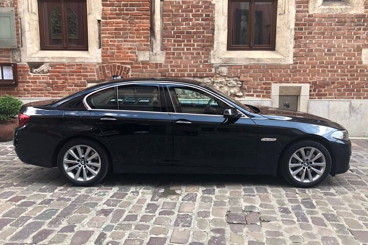 BMW Serie 5 (up to 4 passengers)