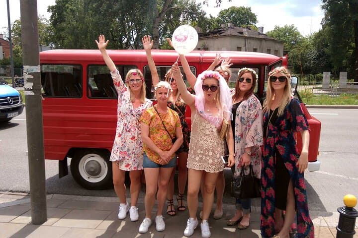 Private Tour: Warsaw City Sightseeing by retro minibus
