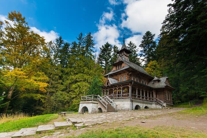 Jaszczurowka Chapel - local wooden architecture