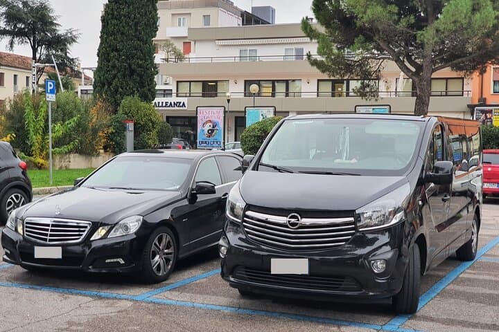 Private Transfer from Warsaw Chopin Airport (WAW) to Downtown hotels