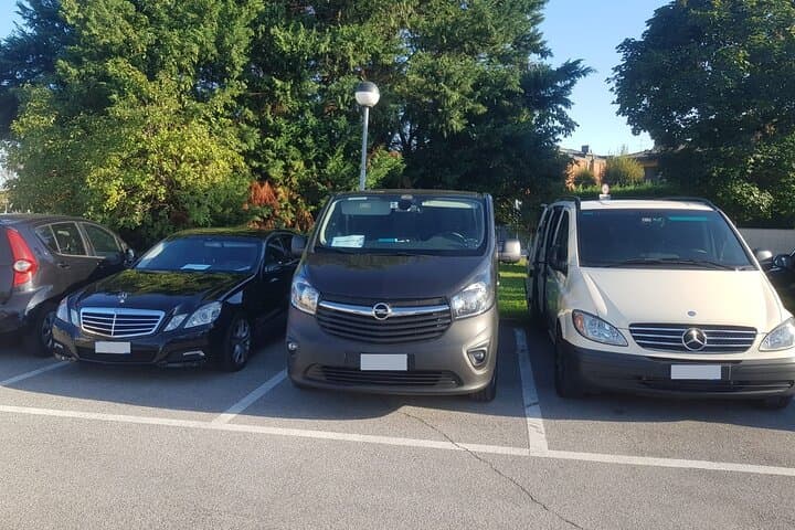 Private Transfer from Warsaw Chopin Airport (WAW) to Downtown hotels