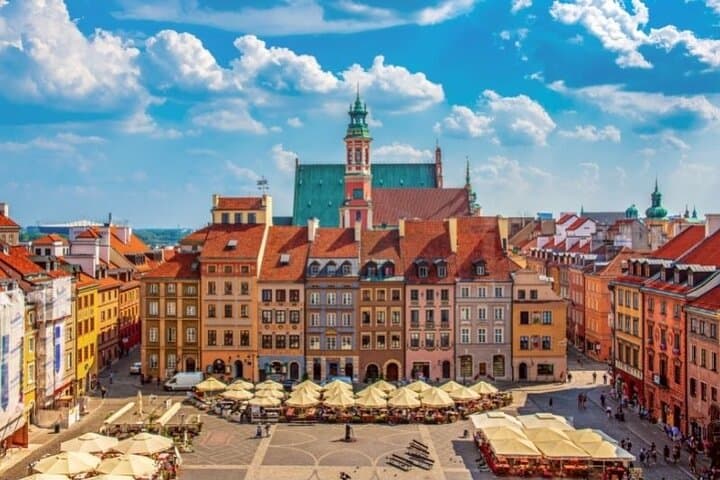 Arrival Transfer: Chopin Airport WAW to Warsaw by Van