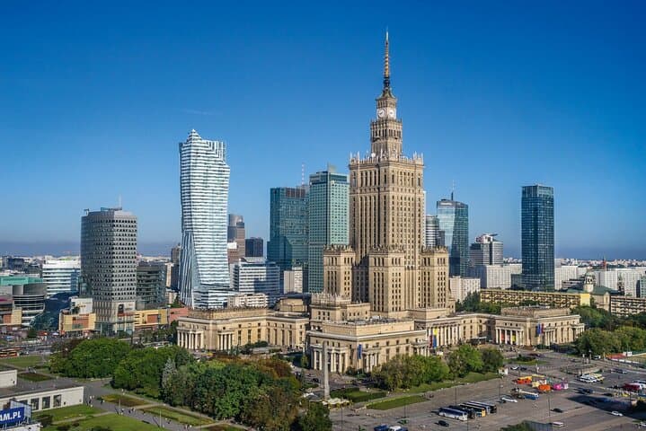 Arrival Transfer: Chopin Airport WAW to Warsaw by Van