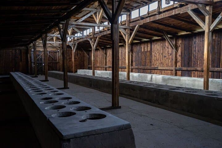 From Kraków: Auschwitz-Birkenau Tour with Pick Up