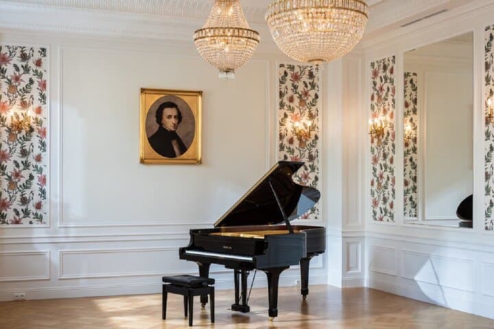 Chopin’s concert in a unique concert hall (1h)