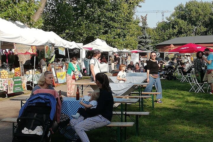Hidden gems of Warsaw with local lifestyle