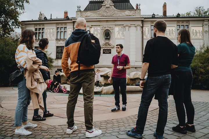 Krakow Highlights: Old Town & Wawel Hill Free Walking Tour