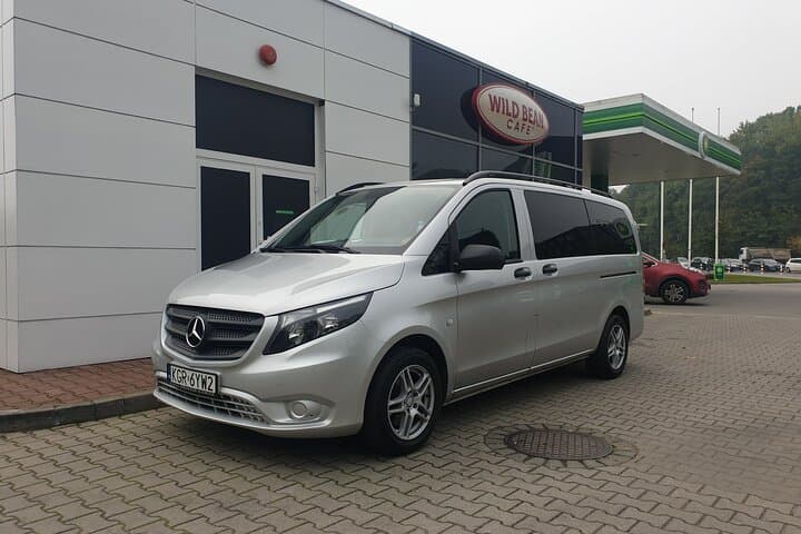 Private Warsaw Modlin/Chopin/Pyrzowice and Kraków Airport Transfer to Krakow
