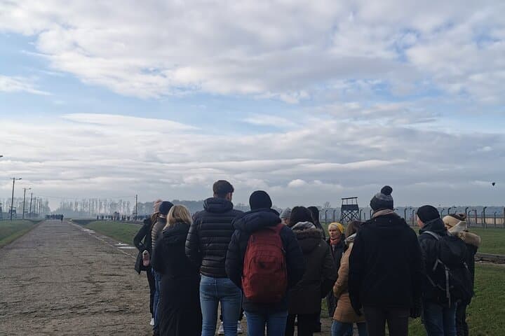 Krakow to Auschwitz Birkenau Guided Tour with Transfer and Ticket