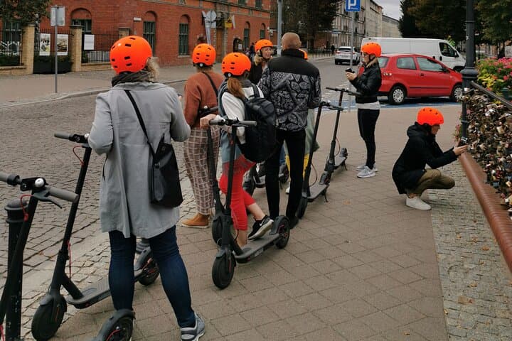 Electric Scooter Tour: Full Tour (Old Town + Shipyard) - 3-Hour