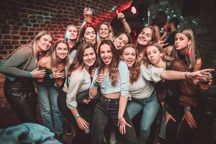Krakow Club Crawl with 1 Hour Free Alcohol & Free VIP Entrance