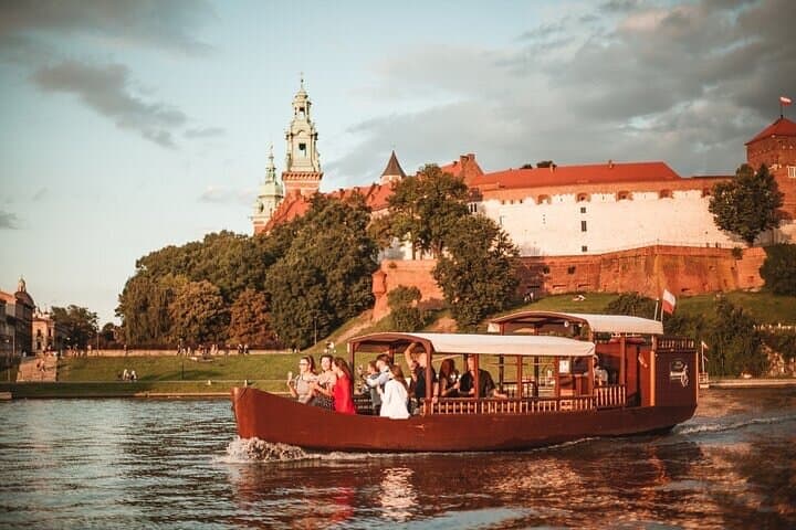 1 hour cruise in Krakow