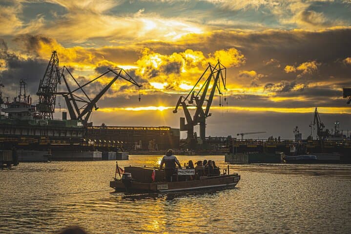 Sunset on the Shipyard and Old Town Evening Cruise
