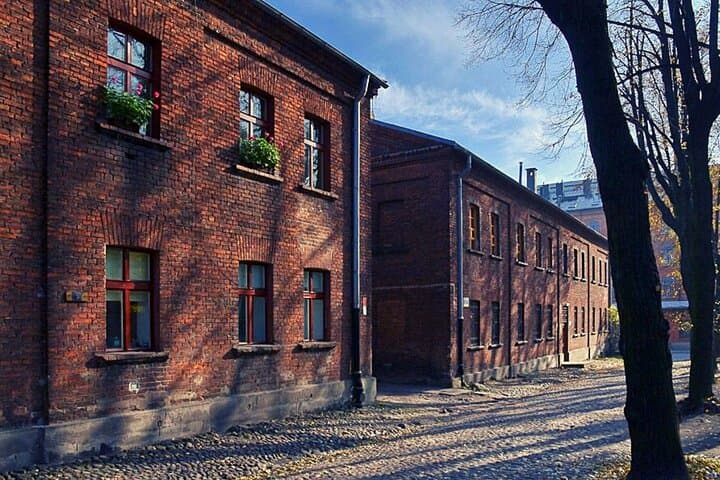 Lodz Small Group Tour from Warsaw with Lunch