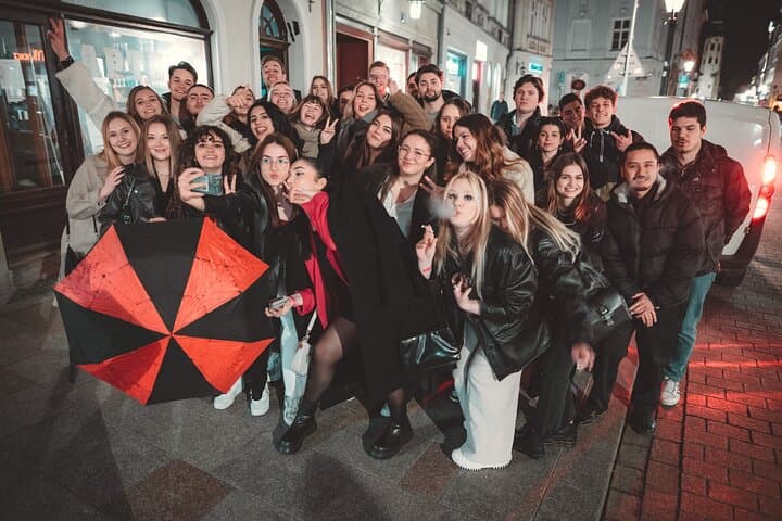 1 Hour of Open Bar Pub Crawl + Karaoke + VIP Entry to Best Clubs