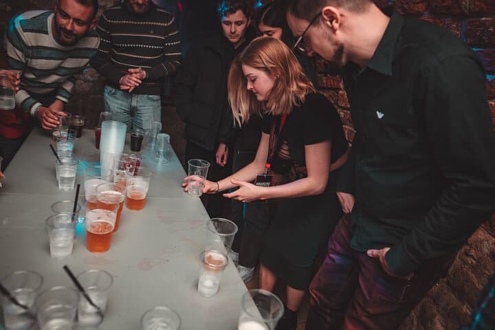 Krakow Pub Crawl with Free Alcohol & Karoake +4 Clubs/Bars
