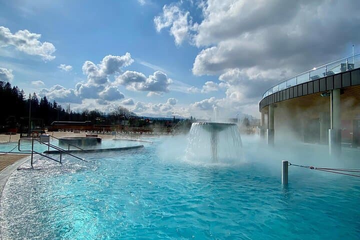 Private Full-Day Dunajec Rafting and Thermal Baths Tour from Krakow