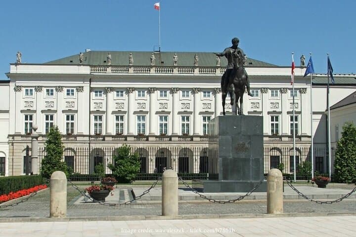 A Day in Warsaw: Private Full-Day Highlights Tour